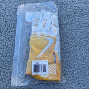 Nike HyperDiamond Select 3.0 Batting Gloves Womens L University Gold White Silve